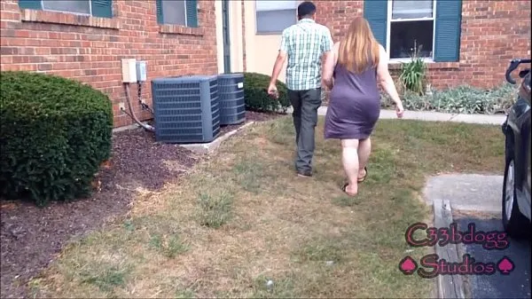 HD Die Ehefrau von BUSTED Neighbor erwischt mich beim Aufnehmen ihres C33bdogg Top-Clips