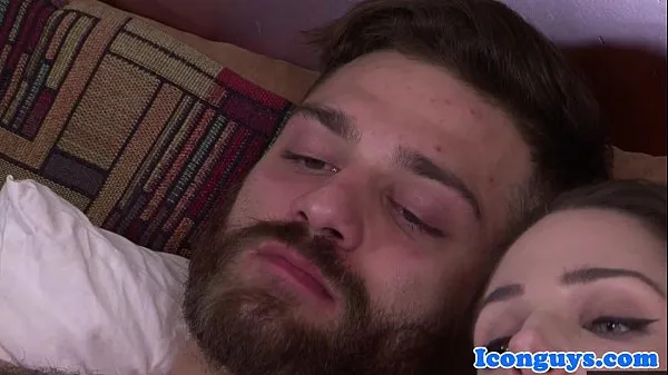 HD Buff bear cocksucked by stud คลิปด้านบน