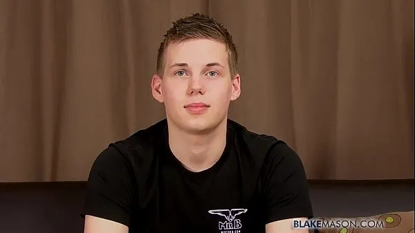 HD Ryan Days Interview And Wank คลิปด้านบน