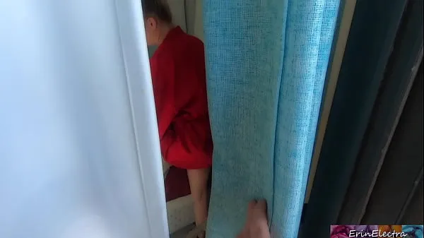 HD Stiefsohn guckt auf seine Stiefmutter und darf sie dann ficken Top-Clips
