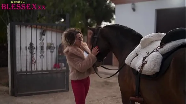 HD La tiene como un caballo ¡Casi me parte por la mitad clips principales