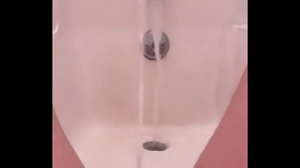 HD 18 yo pissing fountain in the bath top Clips