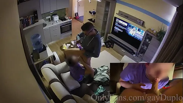 高清CAUGHT FUCKING ON SECURITY CAMRTS DURING NETFLIX CHILL顶部剪辑