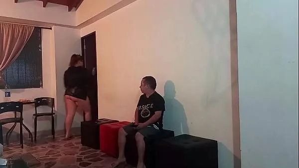 高清我十幾歲的妹妹帶走了我必須吃她的陰部的慾望，她拒絕了，因為我是她的侏儒兄弟，但我最終吞下了我的陰莖顶部剪辑