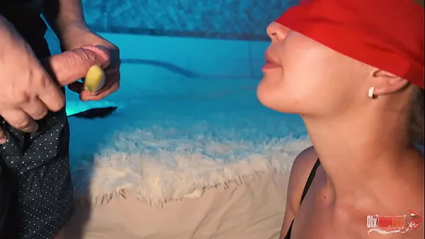 HD Engañó a mi madrastra para que me chupara la polla en el juego Guess the Taste clips principales
