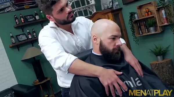 HD Uomini in giacca e cravatta scopano dopo un reciproco pompino migliori clip