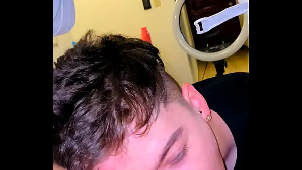 HD Lamiendo el clítoris de mi novia y comiendo coño hasta llegar al orgasmo con la vagina mojada - Amateur Cunnilingus Real clips principales