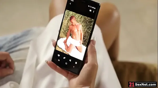 HD Moglie doppia penetrazione scopata dal marito e dal suo amico migliori clip