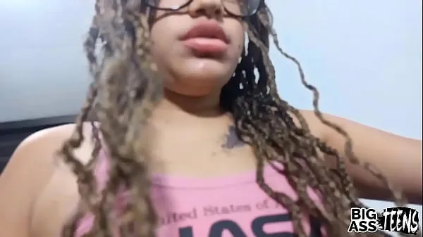 HD我的繼兄弟知道如何說服我把我的屁股給他，讓他用他的硬公雞在我的屁股上打開我的陰戶トップクリップ