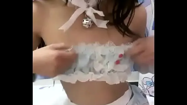 HD 新人下海！苗条身材皮肤黑黑！情趣装白色网袜，掰开小骚穴特写，翘起屁股摇摆国产网约高端外围 üst Klipler