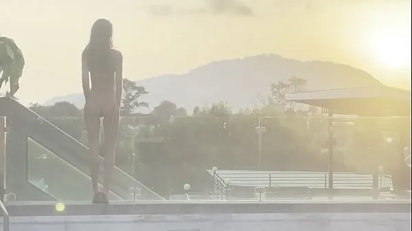 HD Monika Fox Blowjob, Rimming and Golden Shower In Pool Against Sunset top klip