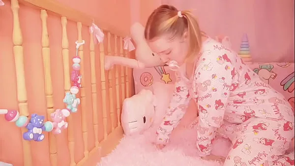 Klipy HD STEP-DADDY stuck his dick in STEP-DAUGHTER'S CRIB górne